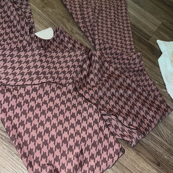 🦋Aerie crossover super flare legging - Picture 4 of 6